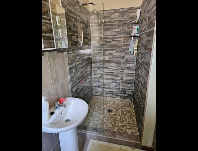 3 BEDROOM PROPERTY TO RENT IN STRELITZIA PARK
